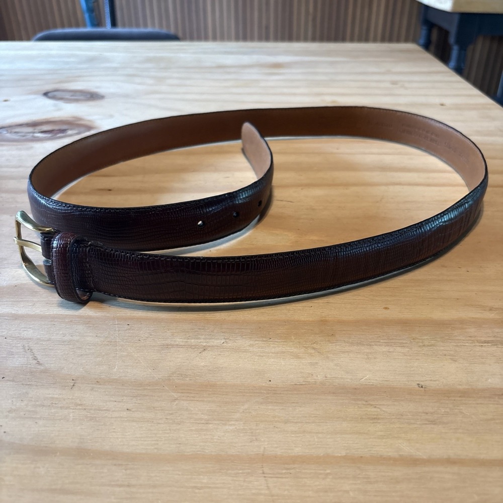 Roundtree & Yorke Brown Leather Belt Men's 42-105 Burnished Cowhide Solid Brass